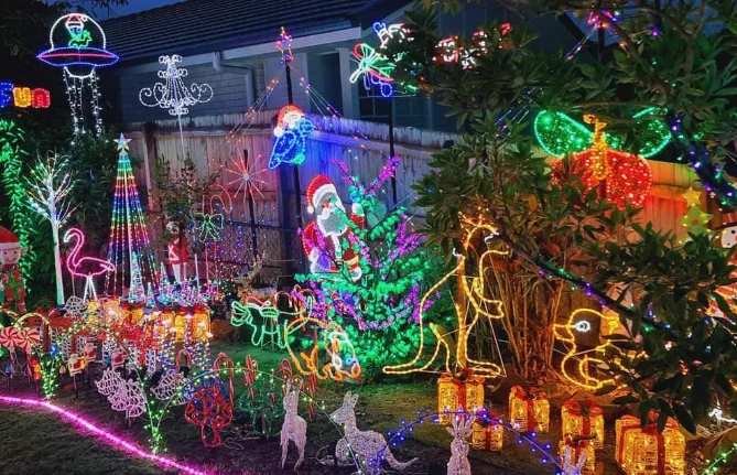  Merry Strickland Christmas